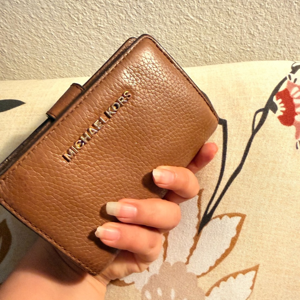 Michael Kors Brown Leather Card Holder - Picture 11 of 16